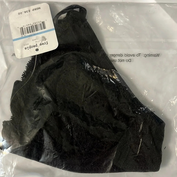 Free People Galloon Lace Triangle Underwire Bra in Black - NEW - Size 32C - Picture 2 of 4